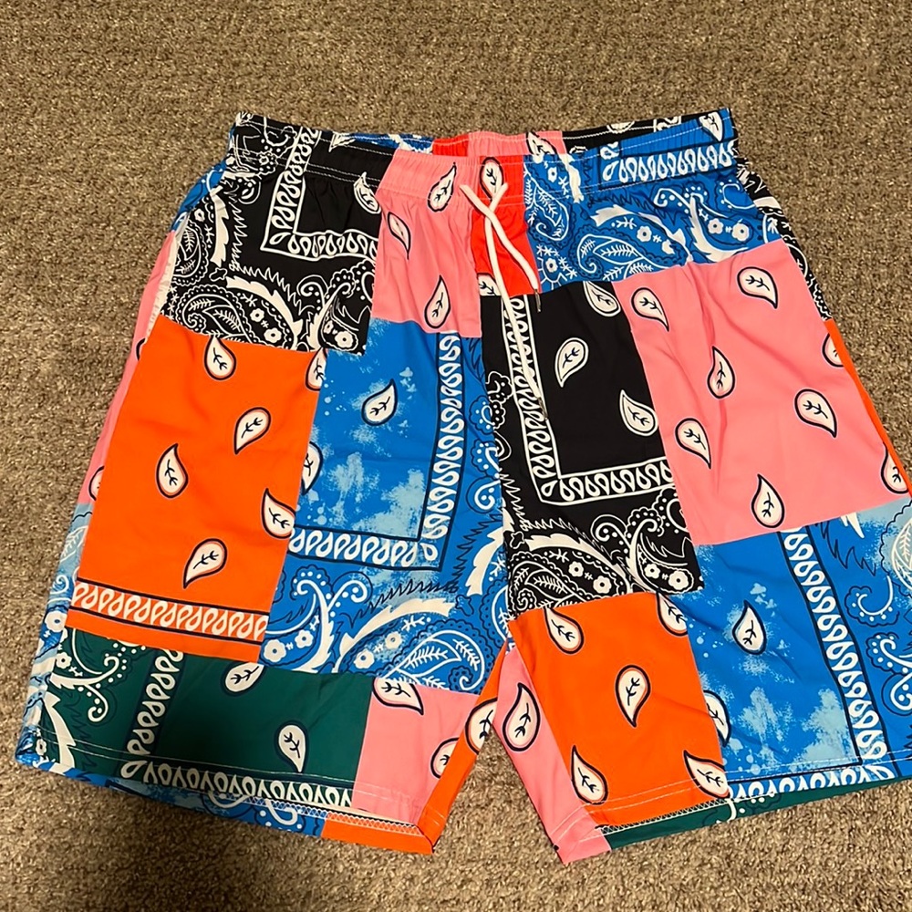 Men’s swim shorts